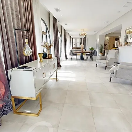 Aux Calanques De Figuerolle *