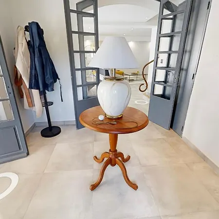 Βίλα Aux Calanques De Figuerolle