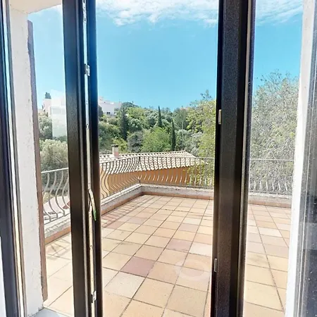 Aux Calanques De Figuerolle * Λα Σιοτά