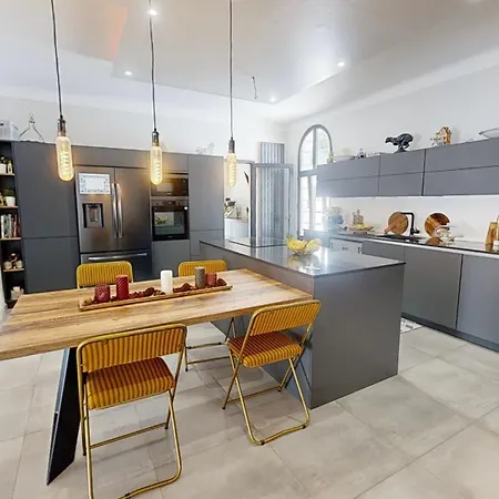 Vila Aux Calanques De Figuerolle